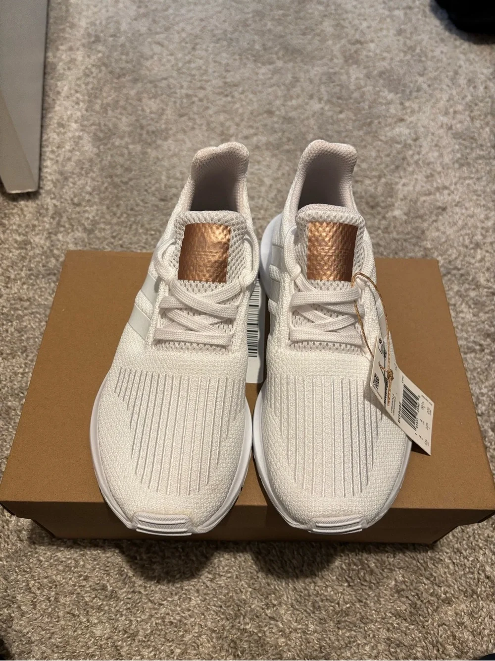New Adidas Swift Run W EG9492 Women's 5.5 White/Copper Sneakers NWT